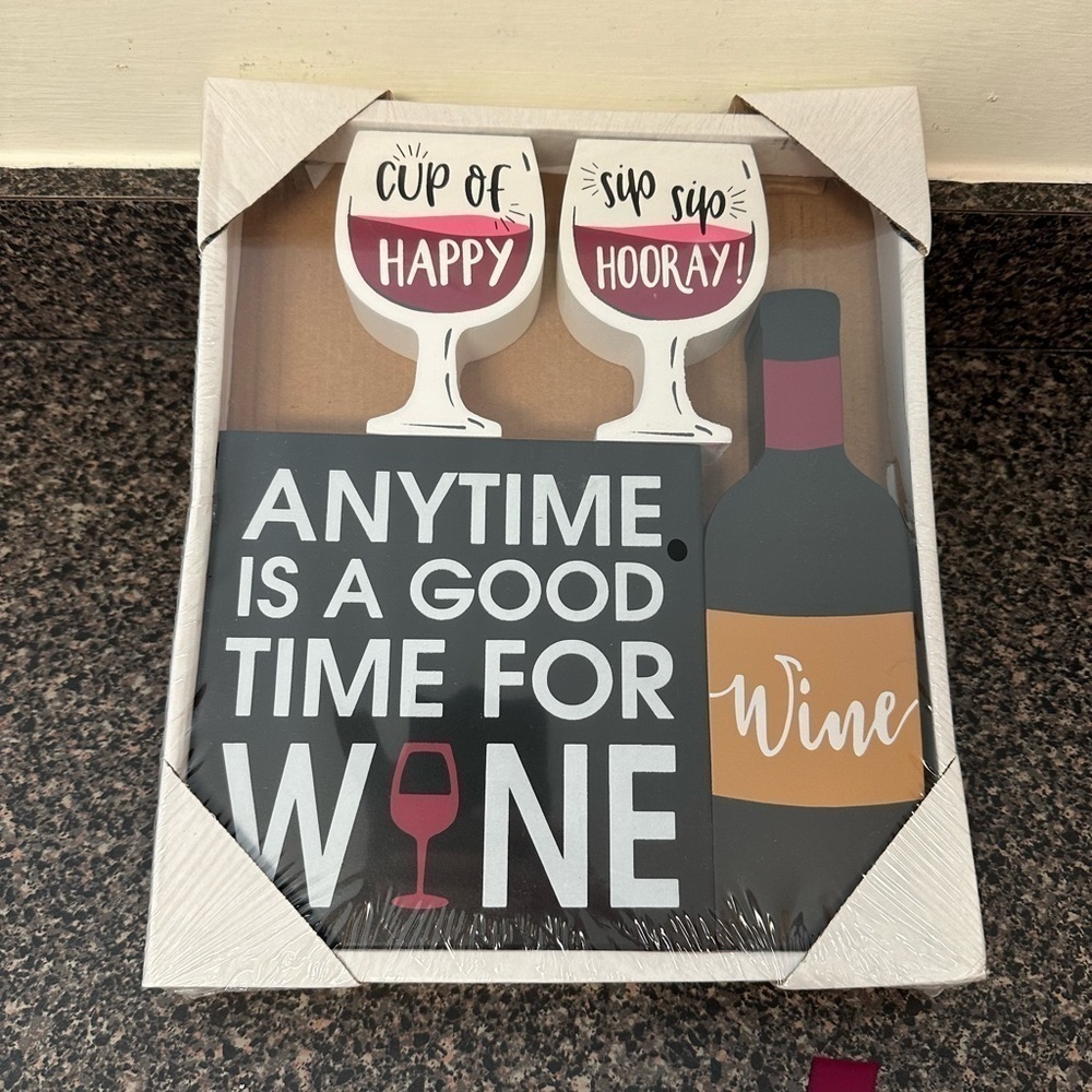 Wine Lovers Boxed Gift Set Decor